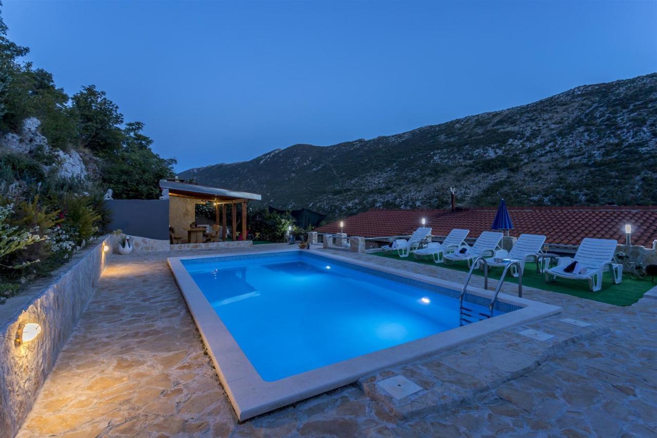 Holiday Home Dijamant Kučiće Eksteriør billede
