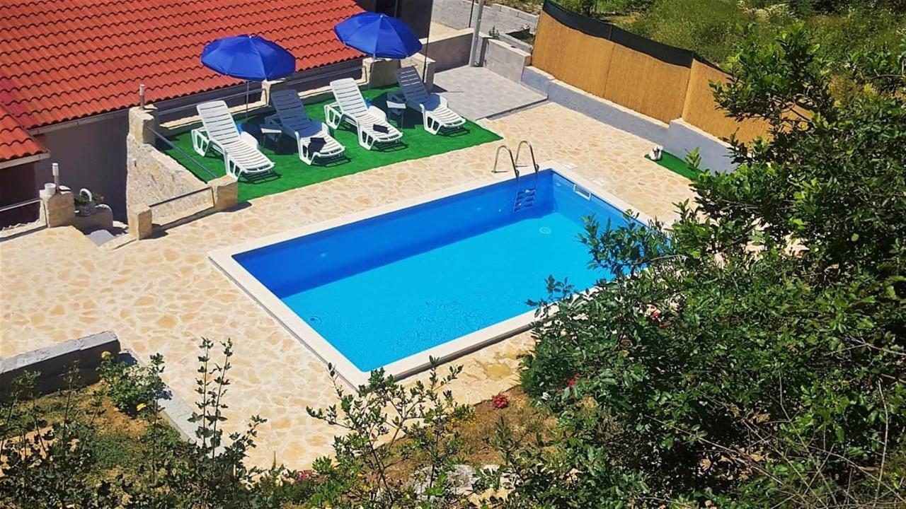 Holiday Home Dijamant Kučiće Eksteriør billede